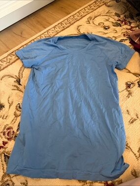Light Blue Crew Neck Short Sleeve Shirt Lululemon
